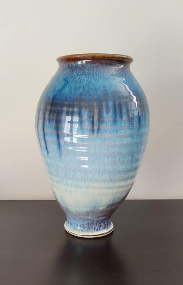 Bill Campbell signed 9" vase - Image 2