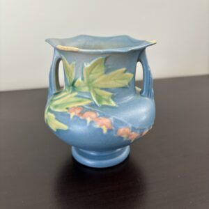 The Stunning 1940s Art Deco Roseville Blue Bleeding Heart Vase: A Timeless Treasure