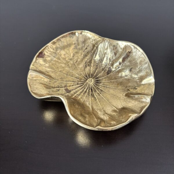 Vtg Virginia Metalcrafters Brass lotus tray