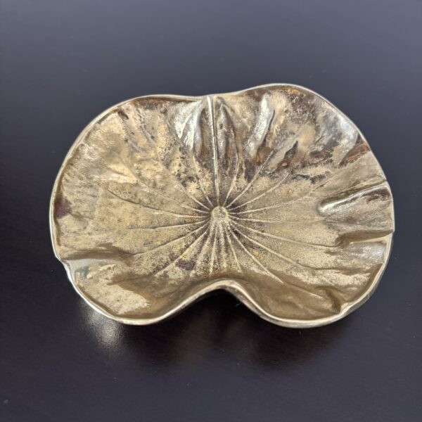 Vtg Virginia Metalcrafters Brass lotus tray - Image 2