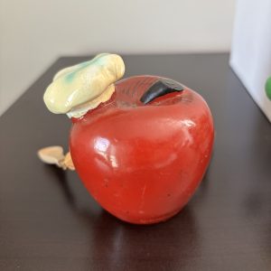 WMG Anthropomorphic Shelf sitters Apples Full set of 8 27 img 2030