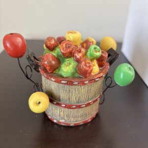 WMG Anthropomorphic Shelf sitters Apples Full set of 8 24 img 2033