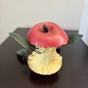 WMG Anthropomorphic Shelf sitters Apples Full set of 8 23 img 2034
