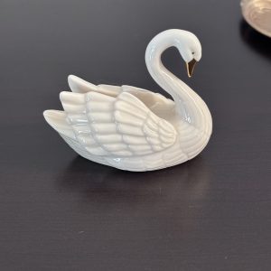 Vintage Lenox Swan 24K Gold Porcelain Place Card holder 8 img 3025