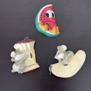 Retro magnets lot of 3